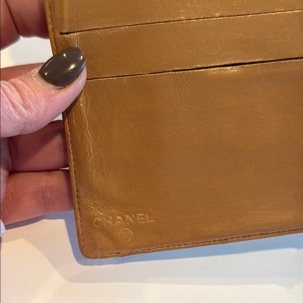 Chanel Wallet - Picture 3 of 14